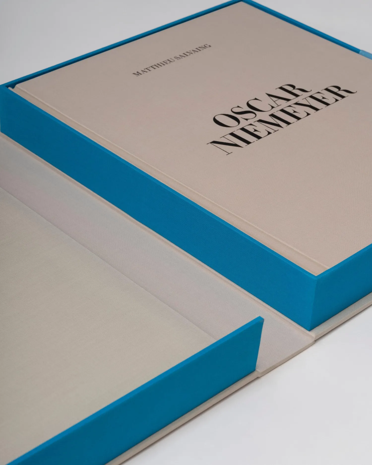 Oscar Niemeyer^ASSOULINE Online