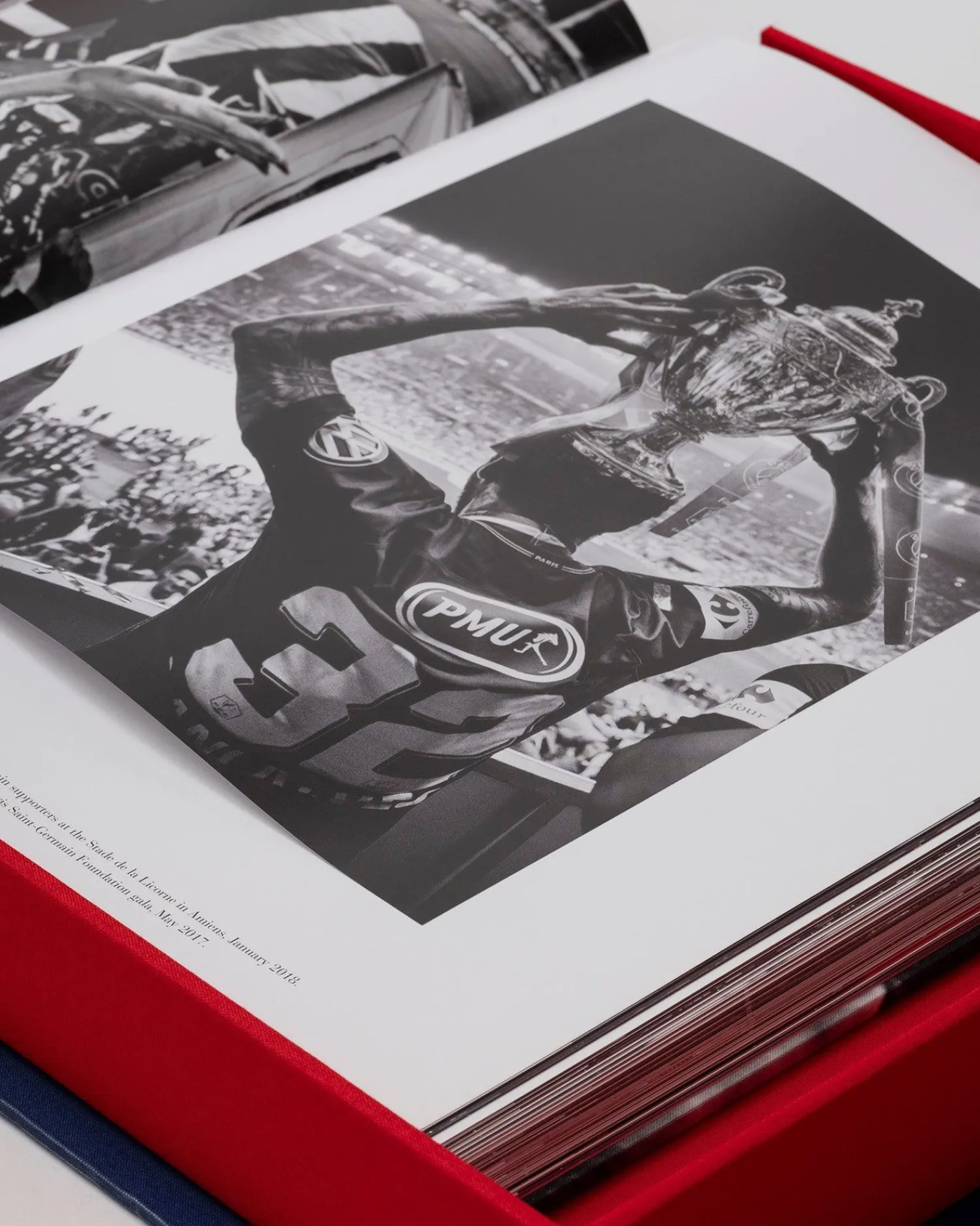 Paris Saint-Germain^ASSOULINE Online